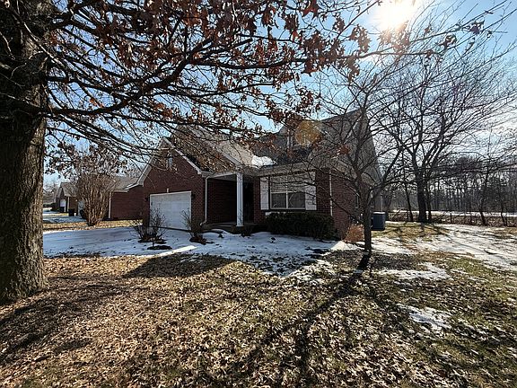 3rd image of 115 Twin Oaks Dr