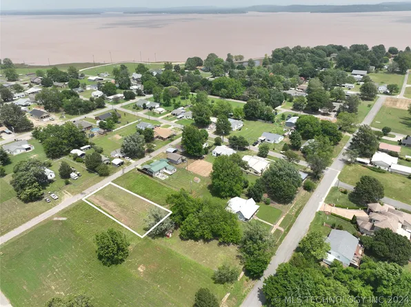 Jefferson Ave, Eufaula, OK 74432