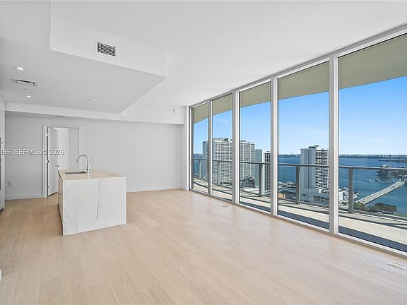 4th image of 1400 Biscayne Blvd #2601