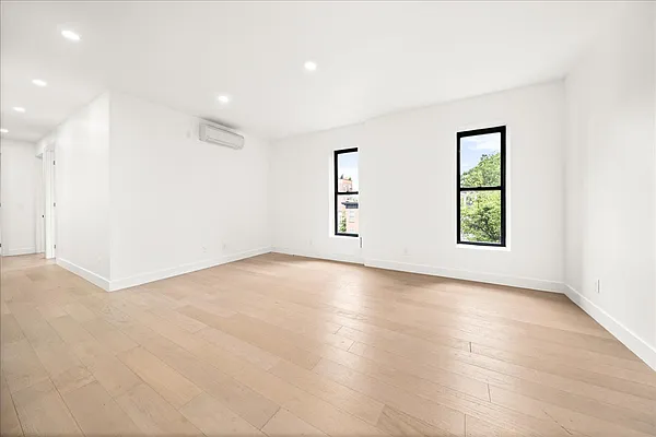 Rented by SERHANT. | media 2