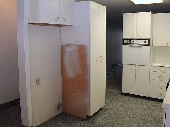 5th image of 1765 E Lincoln Ln APT 17