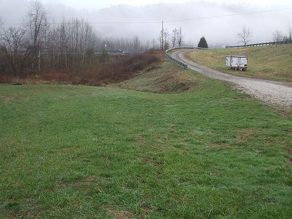 4th image of 279 Middle Fork Road