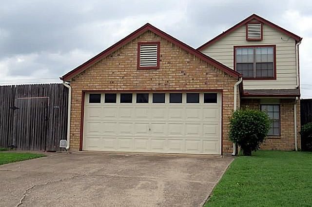 1st image of 1203 White Lake Dr