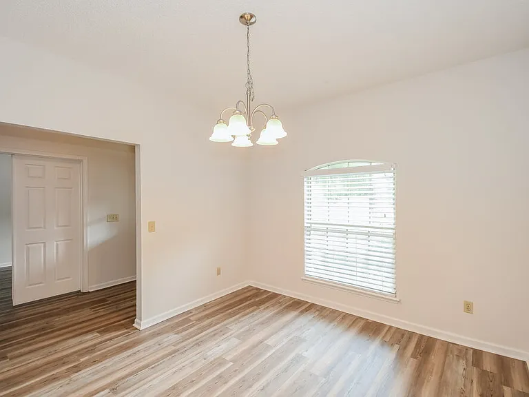 283 Springfield Ct — Photo 5