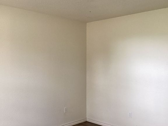 3rd image of 1721 W 17th St
