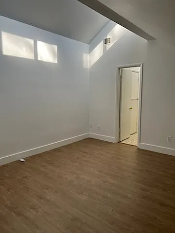 Woodland Country Apartments — Photo 26