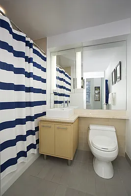 Sold by R New York | media 6