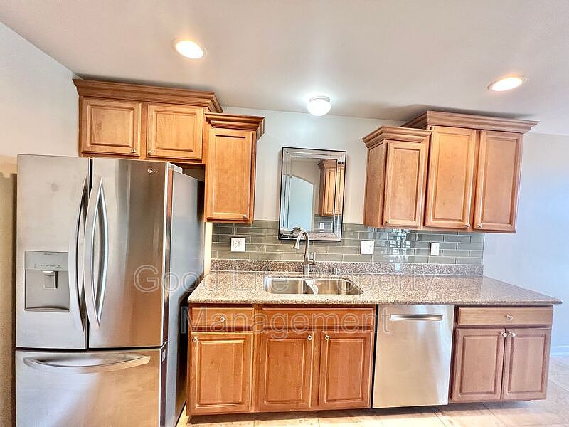 1st image of 4111 Illinois St Unit 305