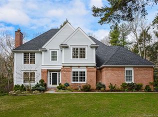 20 Aspenwood Dr, Weatogue, CT 06089
