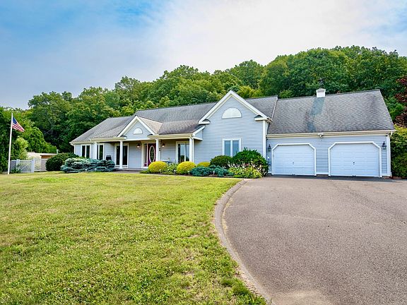 2nd image of 48 N Longyard Rd
