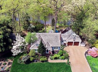 60 North Dr, East Brunswick, NJ 08816