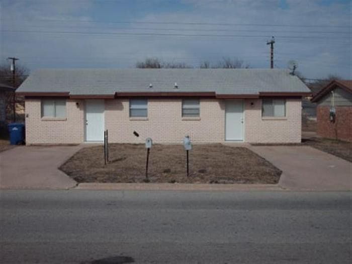 1st image of 402 Sunset Ln #A