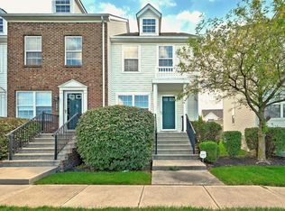 1004 Hartford Village Blvd, Columbus, OH