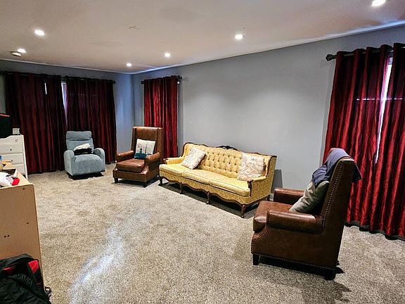 4th image of 13316 Foxhall Dr