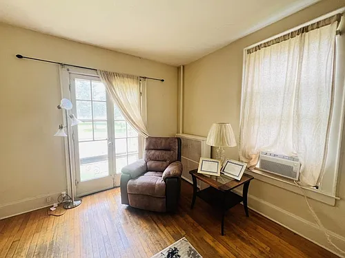 31 Pleasant St Photo 1