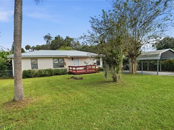 868 Avalon Ave, Labelle, FL 33935
