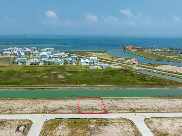 3005 Punta Mita Dr, Rockport, TX 78382