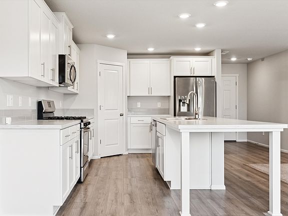 Main kitchen 2