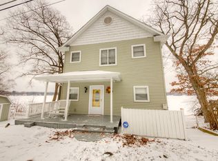 3276 Rush Lake Rd, Pinckney, MI 48169