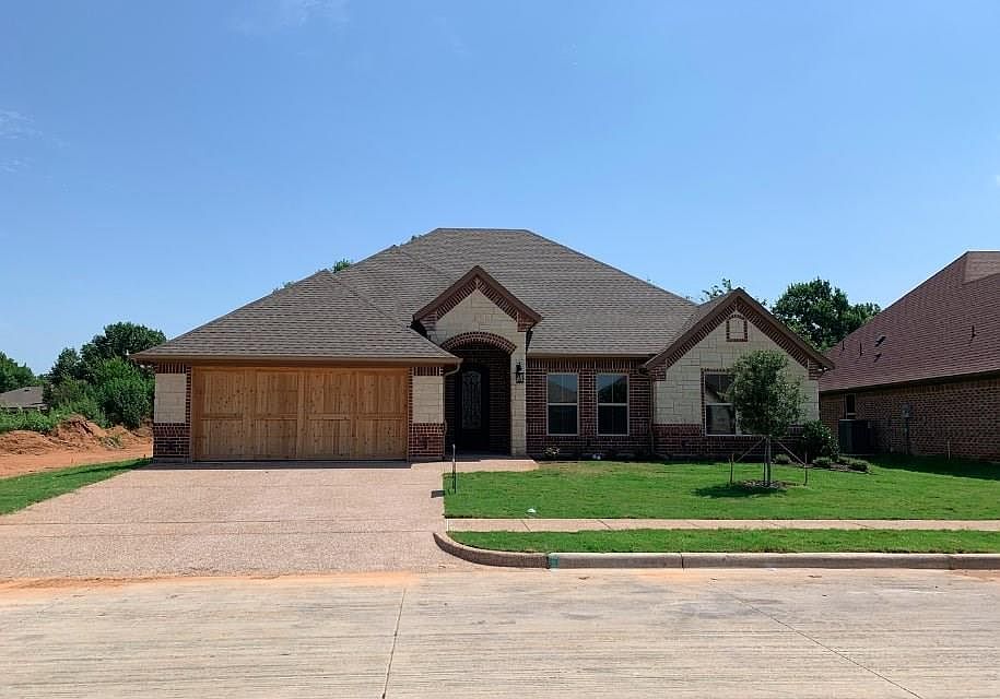 1st image of 1035 Anna Cir