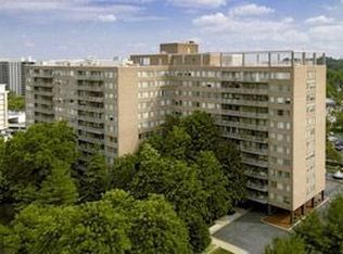2000 S Eads St APT 17, Arlington, VA 22202