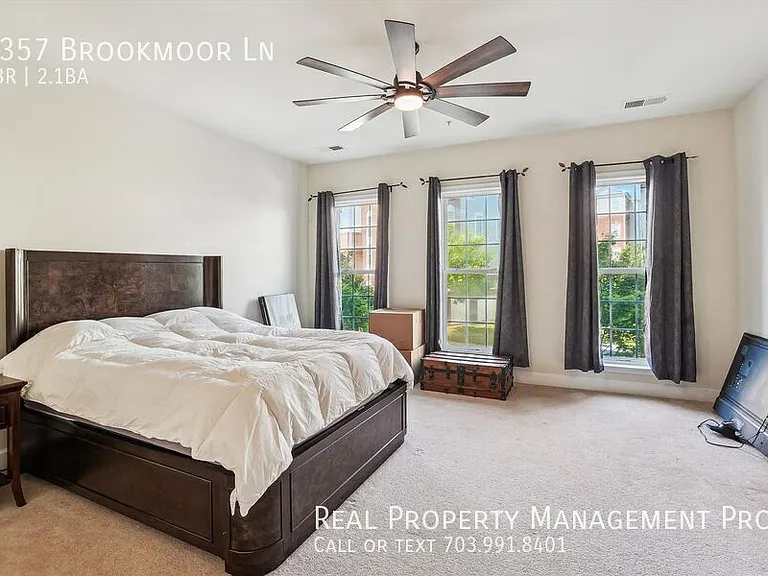 2357 Brookmoor Ln — Photo 11