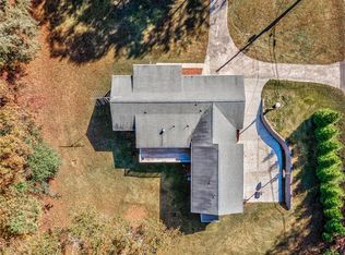 3405 Crown Point Dr, Gainesville, GA 30506