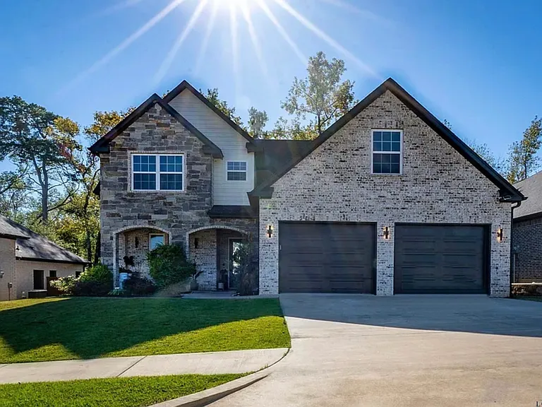 4516 Lone Oak Ln — Photo 1