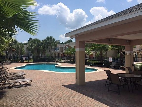 3rd image of 10284 Park Commons Dr