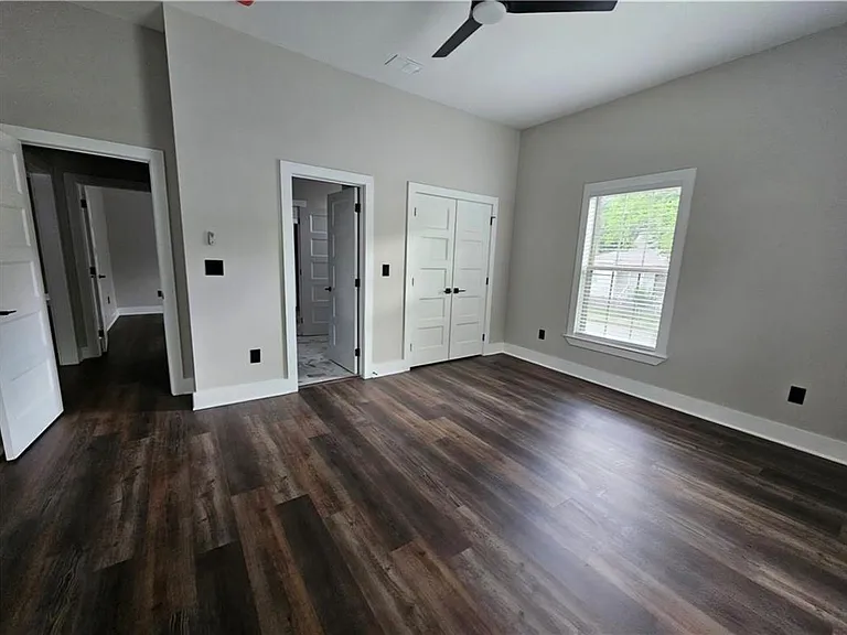 198 Wellington St SW — Photo 19