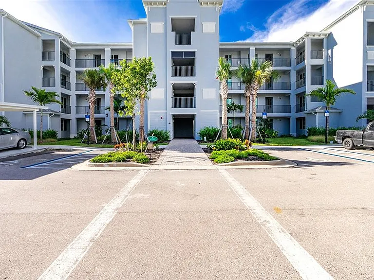 14141 Heritage Landing Blvd #935 — Photo 3