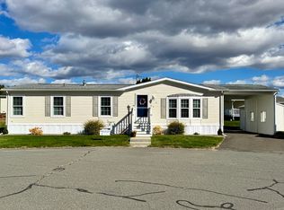 17 Jubilee Way, Chicopee, MA 01020