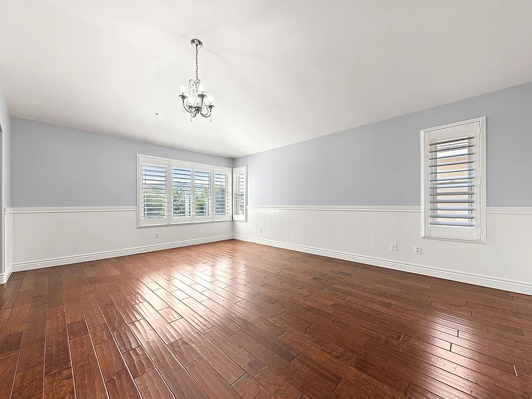 5953 Park Crest Dr — Photo 14