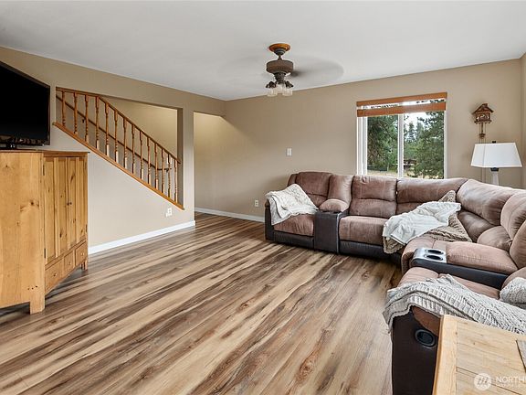 3rd image of 1150 White Road