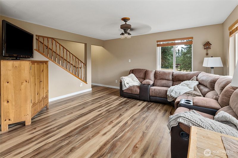 3rd image of 1150 White Road