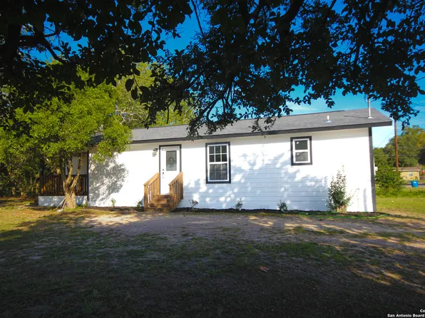 209 N Burke, Beeville, TX 78102