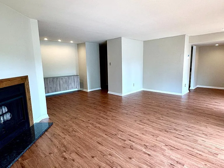 35 Hermitage Dr — Photo 7