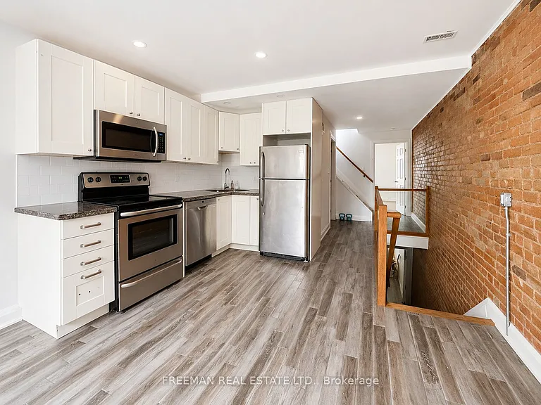 342 Howland Ave #UPPER — Photo 5