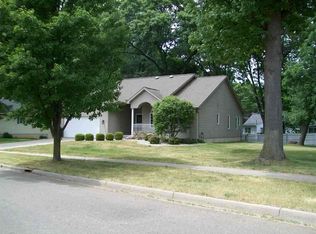 802 Sunburst Rd, Jackson, MI 49203