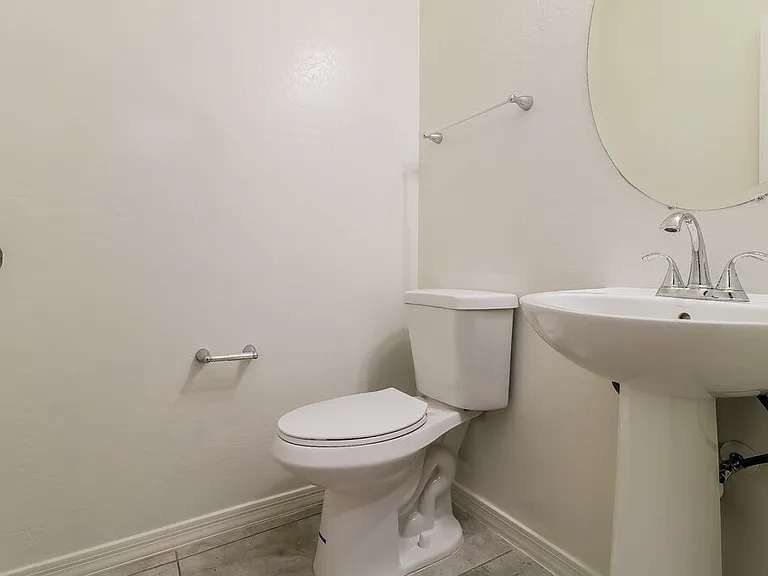 16905 W Woodlands Ave — Photo 15