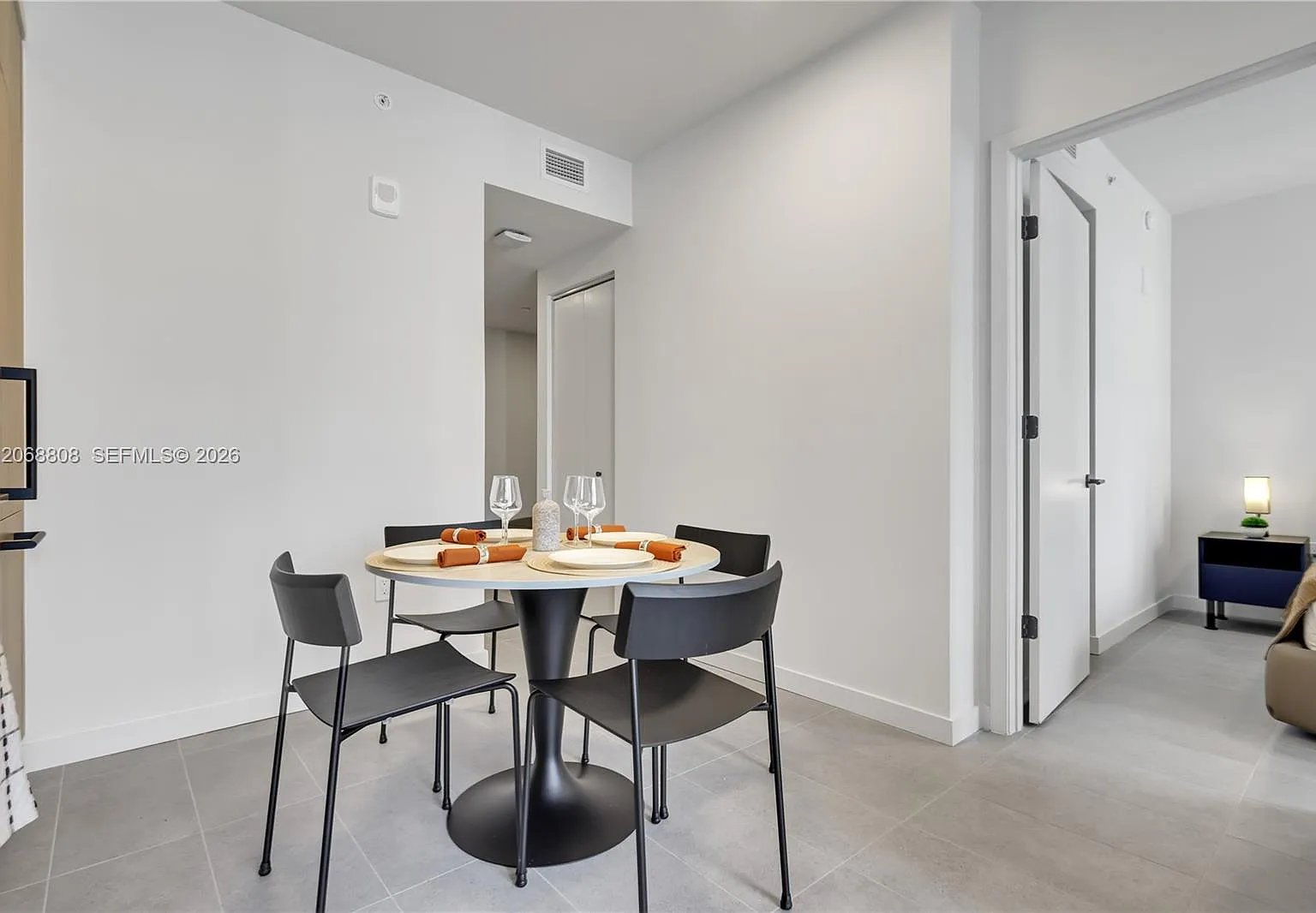1 bed, 545 sqft, $3,500 — Photo 4
