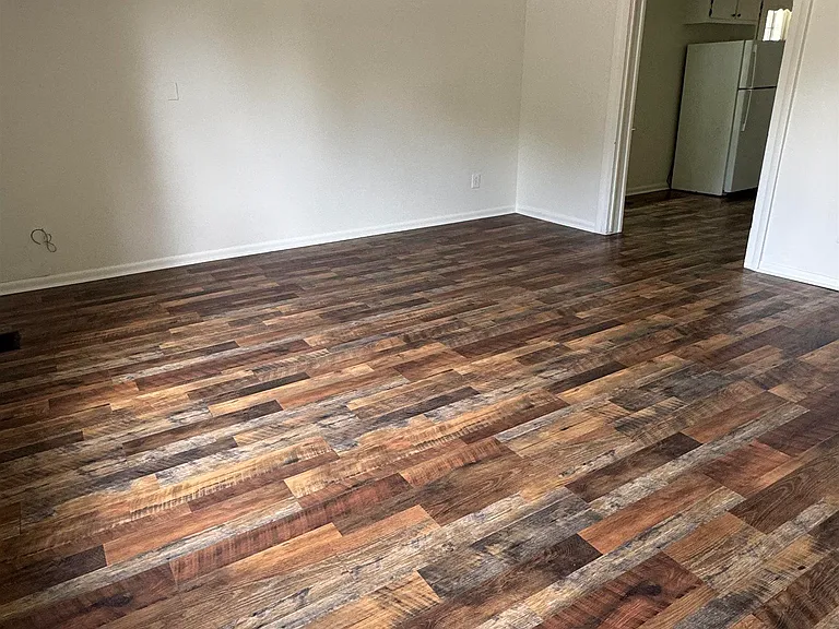 1114 Oakwood Ave NE #A — Photo 2