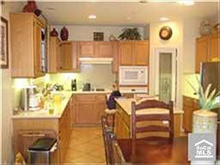 2nd image of 5168 Wisteria Ln