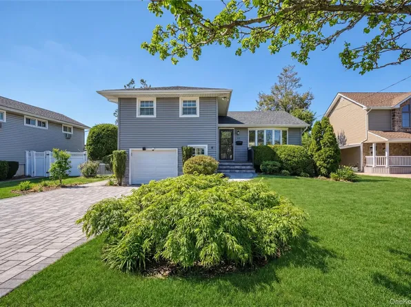 46 Elmtree Lane, Jericho, NY 11753