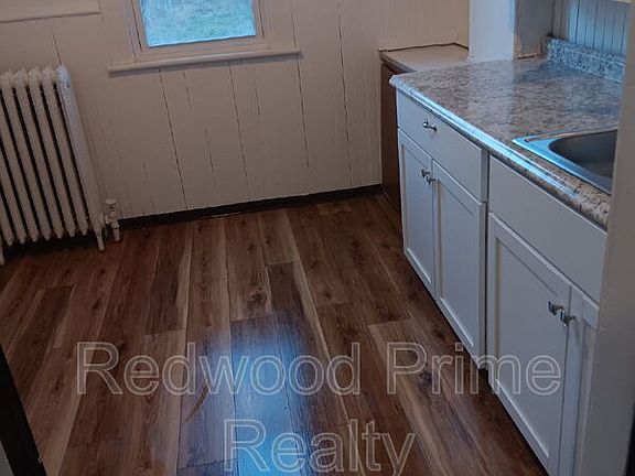 2nd image of 552 Highland Ave