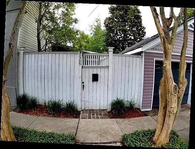 1st image of 1309 Robert St