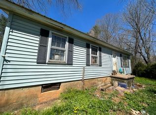 1564 Bent Nail Rd, Hillsville, VA 24343