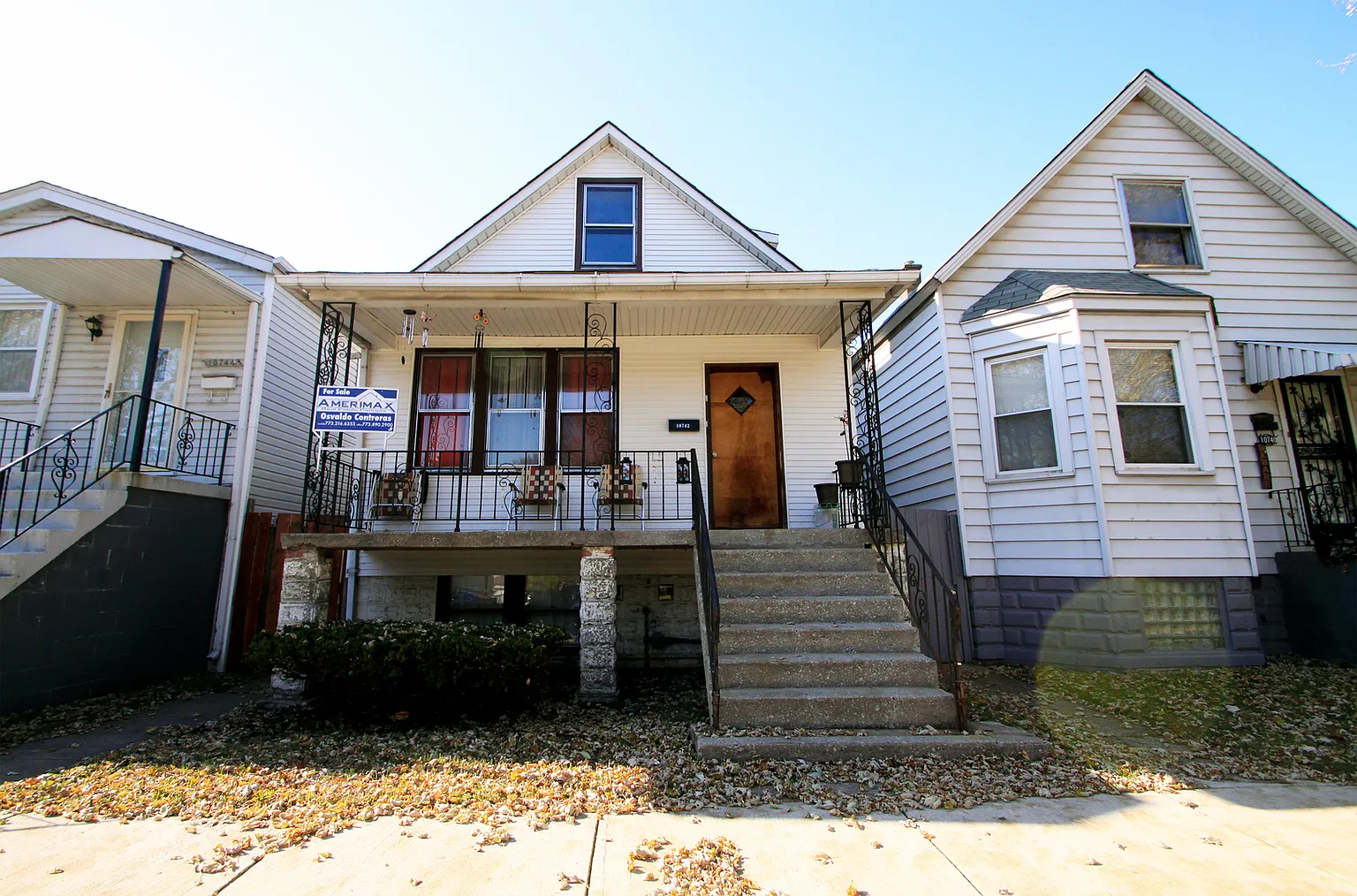 10742 S Mackinaw Ave photo 1