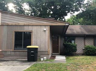 1353 Ellis Trace Dr W, Jacksonville, FL 32205