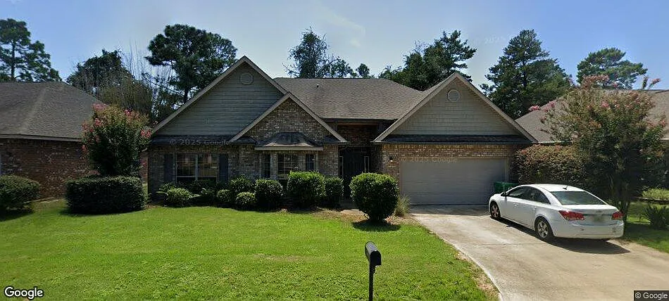 3 bed, 2098 sqft, $3,000 — Photo 1